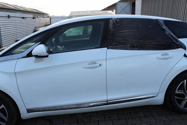 Amortyzator przód prawy Citroen DS5 2014 (2011-2015) 2.0HDI RHH Hatchback 5-drzwi 