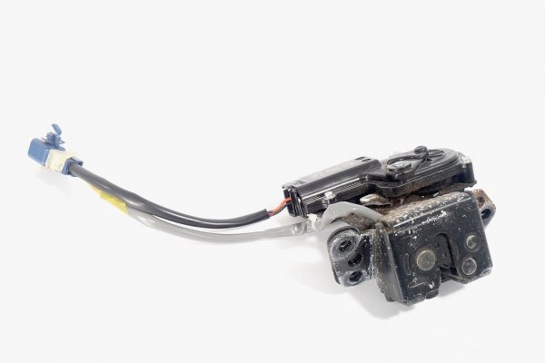 Zamek klapy bagażnika tył Toyota Avensis T25 Lift 2008 Kombi (4-pin)