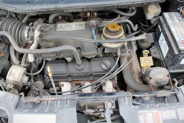 Błotnik przód prawy Chrysler Grand Voyager 2003 Van