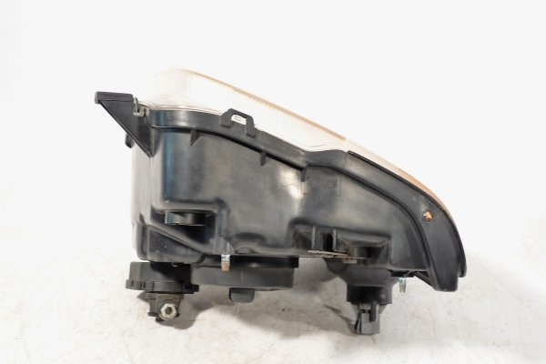 Reflektor prawy Suzuki Wagon R+ 1999