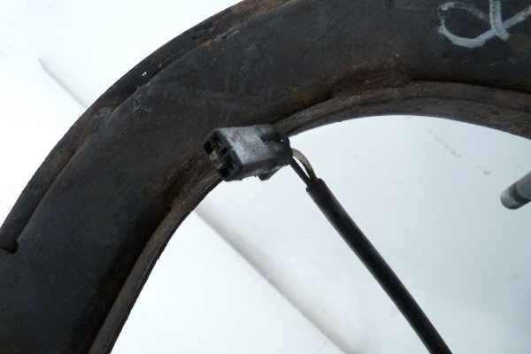 Zwrotnica przód prawa Hyundai Sonata EF 2001 2.7i V6