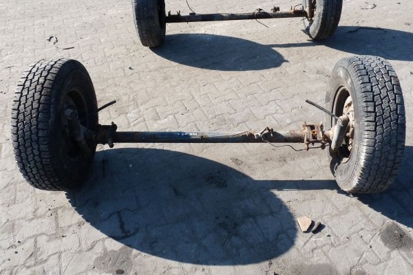 Belka tył oś tylna Mercedes MB100 