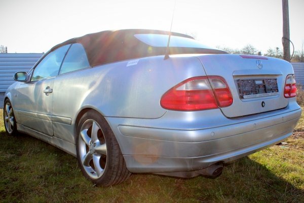 Szyba karoseryjna prawa Mercedes CLK W208 1999 Cabrio
