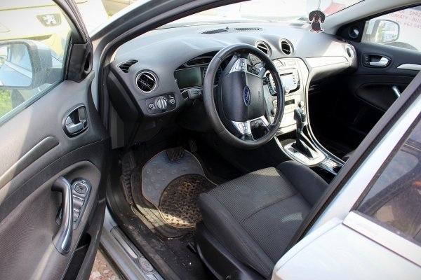 Ford Mondeo MK4 2010 2.0TDCI DW10C Kombi [A] 