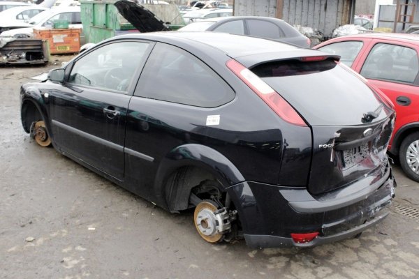 Ford Focus MK2 2004 2.0TDCI Hatchback 3-drzwi