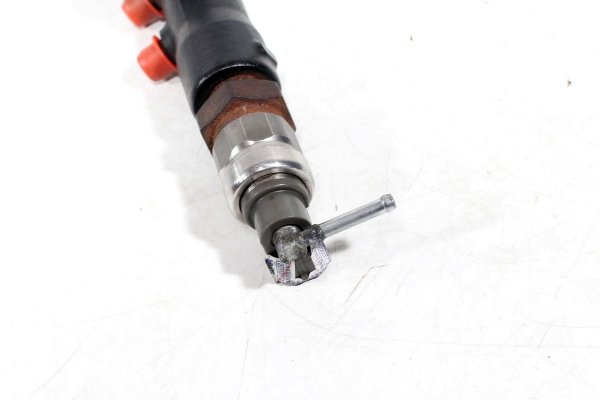 Listwa wtryskowa Toyota Avensis T25 2003-2008 2.0D4D