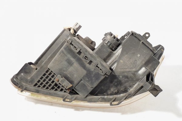 Reflektor prawy Toyota Avensis T25 2005 Kombi (xenon)