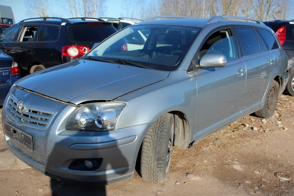 Szyba karoseryjna lewa Toyota Avensis T25 2007 1.8VVTI 1ZZ Kombi