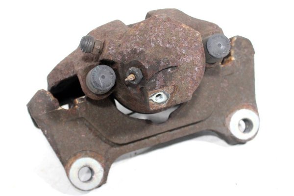 Zacisk hamulcowy przód prawy Audi A4 B6 2004 2.5TDI