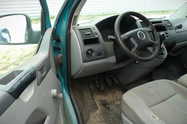 Maska VW Transporter T5 2005 Bus (kod lakieru: LL6T)