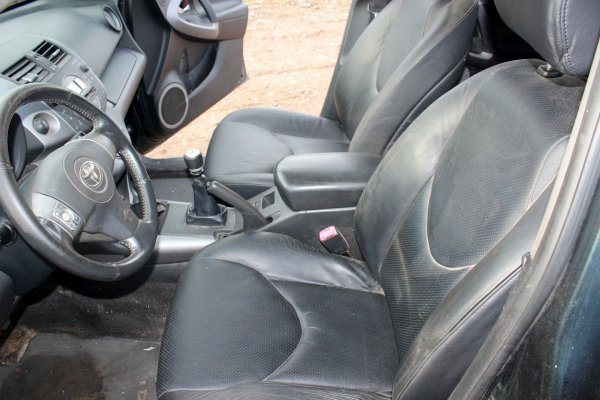 Toyota Rav4 III XA3 2006 2.2D-CAT 2AD-FHV Suv 5-drzwi [A]