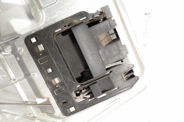 Zamek drzwi tył lewy drzwi skrzydełkowych VW Transporter T5 2005 Bus