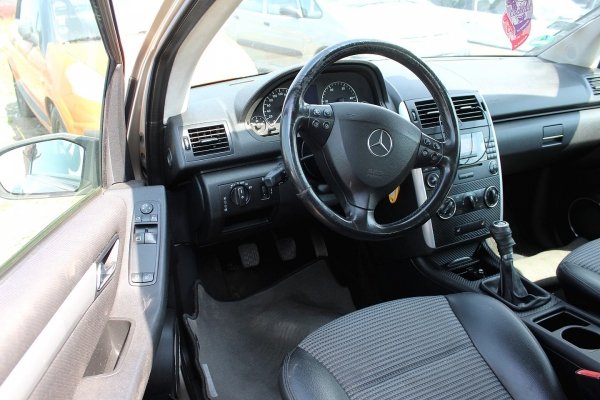 Szyba karoseryjna lewa Mercedes A-Klasa W169 2005 Hatchback 3-drzwi 