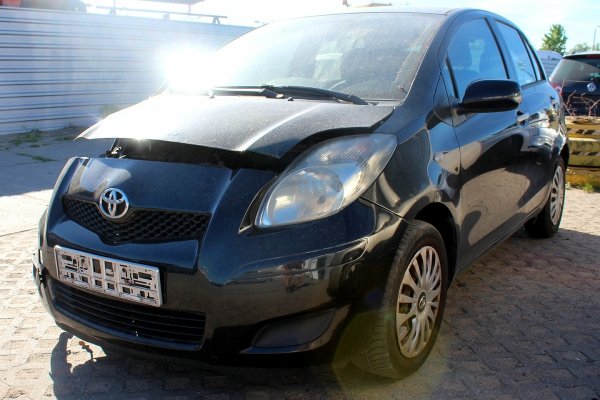 Toyota Yaris II XP90 2011 1.0VVTI 1KR-FE Hatchback 5-drzwi