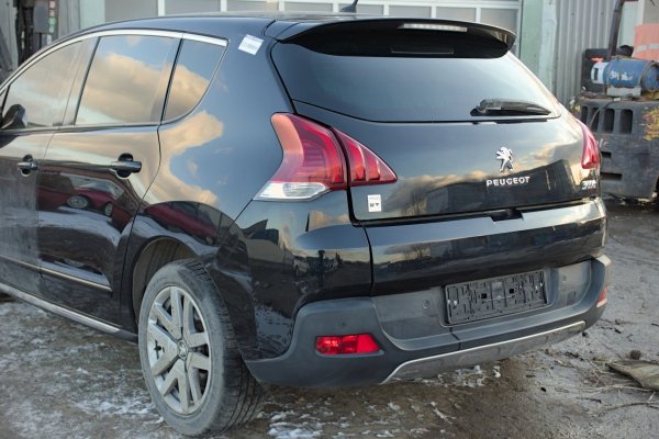 Klapa bagażnika tył Peugeot 3008 I Lift 2013 HYbrid4 Crossover 5-drzwi (górna część)