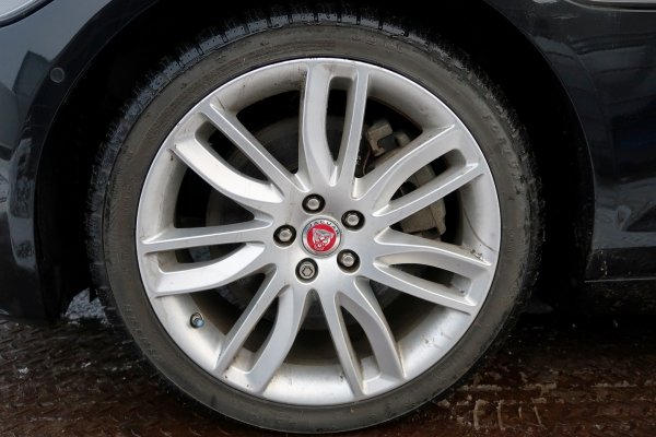 _Belka zderzaka przód Jaguar XF X260 2016 Sedan