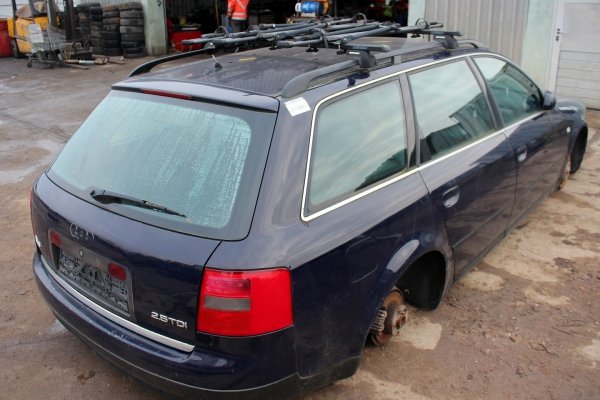 Reflektor lewy Audi A6 C5 2000 Kombi