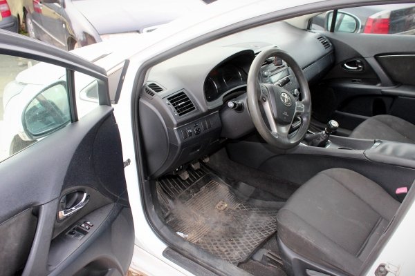 Zbiorniczek spryskiwaczy Toyota Avensis T27 2009 2.0D4D Sedan