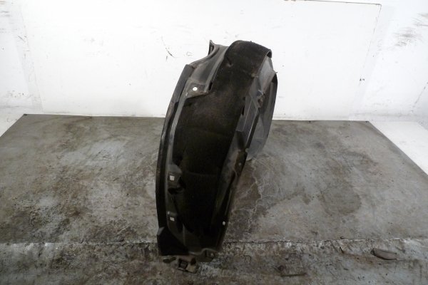 _Nadkole przód prawe Toyota Avensis T25 2003-2008