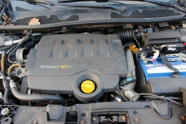 Reflektor prawy xenon Renault Megane III 2009  (2008-2012) Kombi