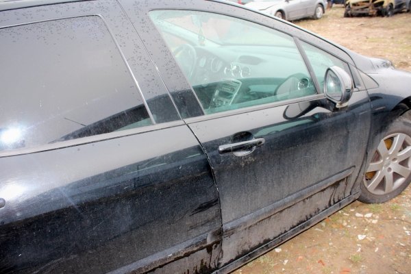 Błotnik przód prawy Peugeot 308 T7 2010 Hatchback 5-drzwi (kod lakieru: KTV)