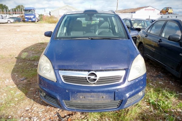 Kanapa Opel Zafira B 2006 Minivan