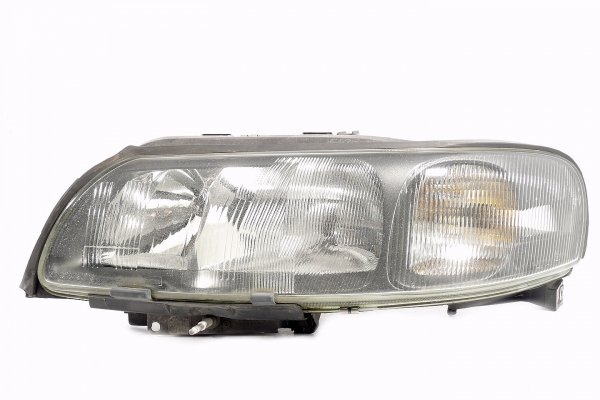 Reflektor lewy Volvo V70 2003 Kombi