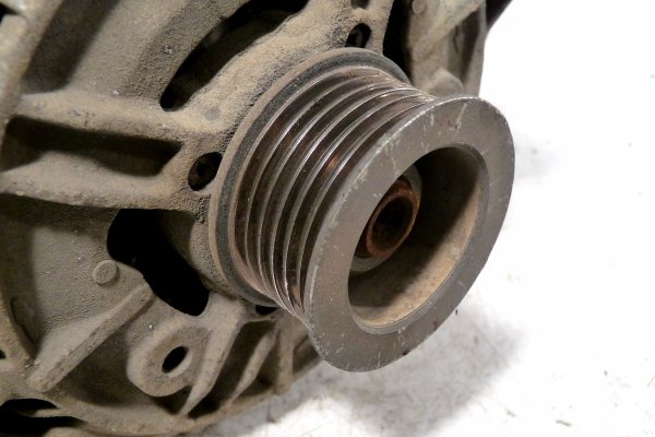 Alternator Opel Vectra B 2001 1.8i Z18XE Sedan