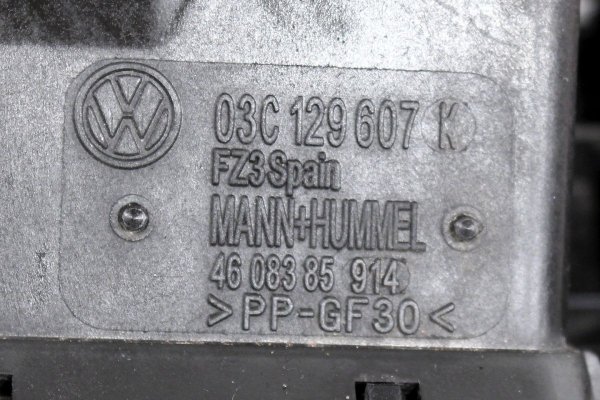 pokrywa na silnik - vw - golf v - zdjęcie 4