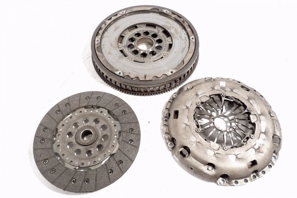 Sprzęgło tarcza docisk koło dwumasowe Volvo V70 2003 2.4 D5 D5244T Kombi