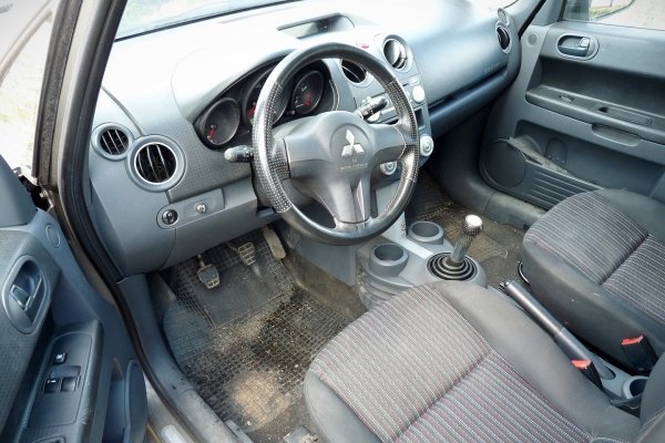 Zamek drzwi tył prawy Mitsubishi Colt VI Z30 2007 Hatchback 5-drzwi