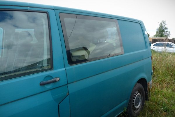 Podnośnik szyby przód prawy VW Transporter T5 2005 Bus