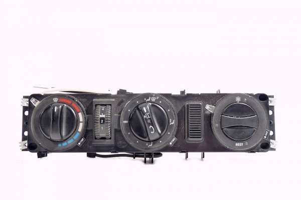 Panel nawiewu klimatyzacji Mercedes Vito W638 2002 2.3i