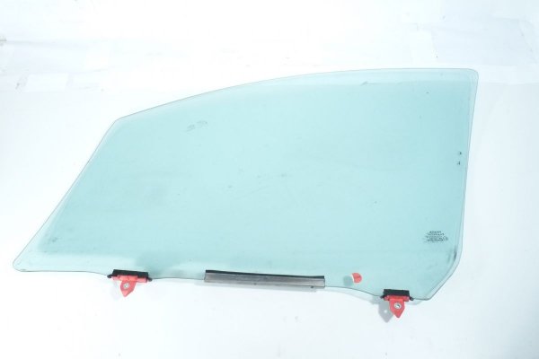 Szyba drzwi przód prawa Toyota Yaris III XP13 Lift 2015 Hatchback 5-drzwi 