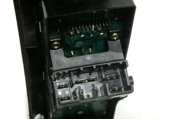 Panel sterowania szyb Mazda 323 323F BA 1994-1998 5D