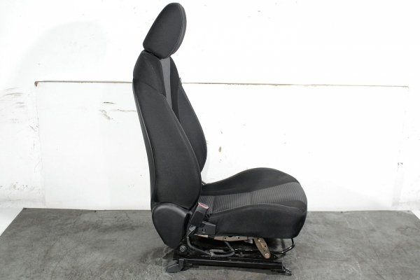 Fotel lewy kierowcy Hyundai I30 GD 2016 lift (2015-2017) Kombi 