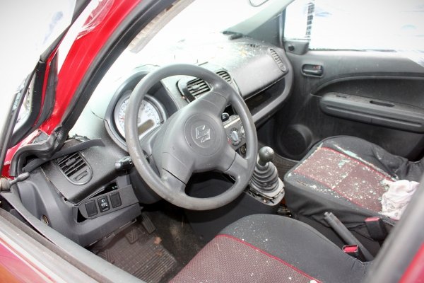 Silniczek wycieraczki tył Suzuki Splash 2009 1.0i K10B Hatchback 5-drzwi