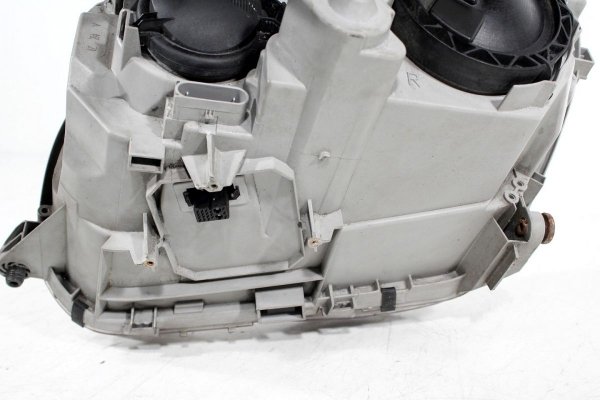 reflektor prawy - mercedes - c-klasa - zdjęcie 6