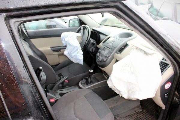 Kia Soul I AM 2009 1.6i G4FC Crossover 5-drzwi [A]