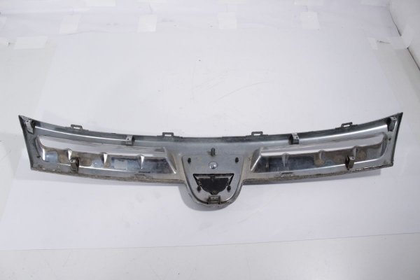_Atrapa grill Dacia Duster 2010