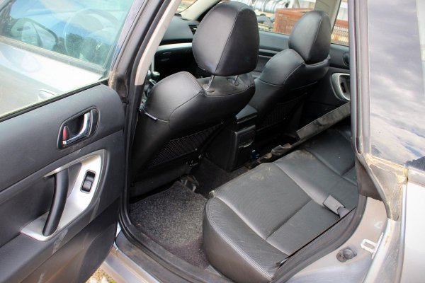 Drzwi przód prawe Subaru Legacy BP 2008 Kombi