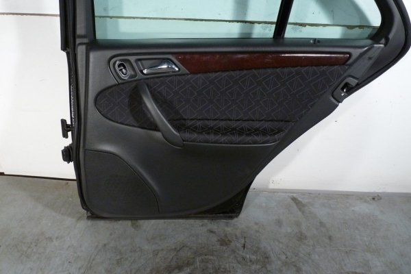 _Drzwi tył lewe Mercedes C-klasa W203 Lift 2004 Sedan (kod lakieru: 197)
