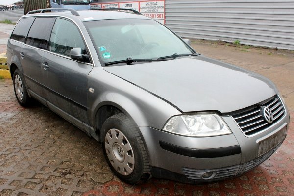 Drzwi tył prawe VW Passat B5 Lift Kombi (kod lakieru: LD7W)