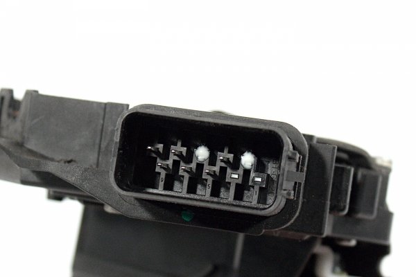 Zamek drzwi tył prawy Ford Focus MK2 Lift 2010 Hatchback 5-drzwi (6-pin)