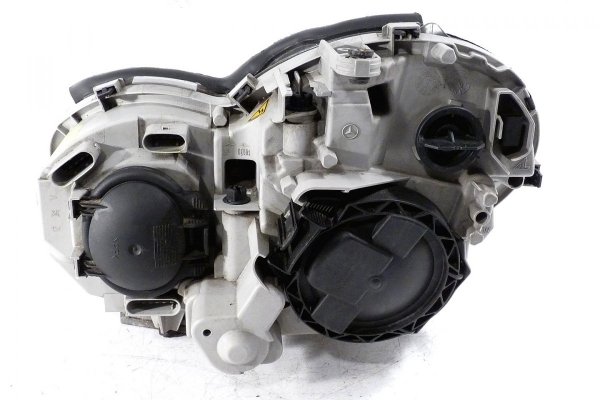 Reflektor prawy Mercedes C-klasa W203 Lift 2004-2007 (xenon)
