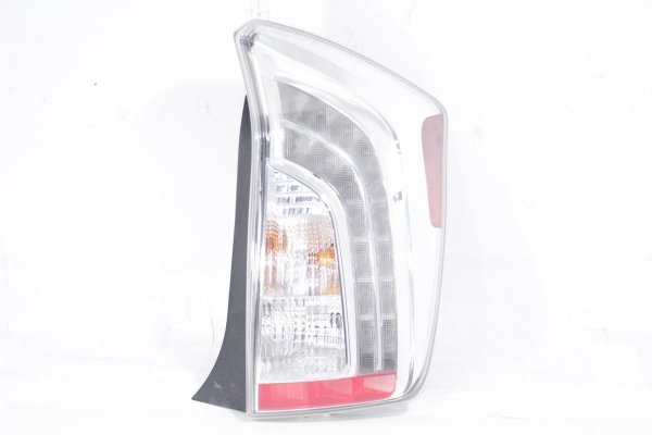 Lampa tył prawa Toyota Prius PLUG-IN XW30 2012-2016