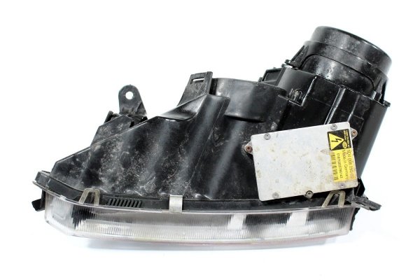 Reflektor prawy xenon Opel Vectra C 2002-2005 (xenon)