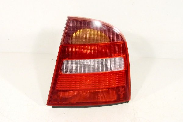 Lampa tył prawa Skoda Octavia 1U 1996-2004 Liftback