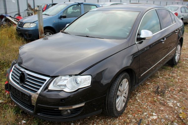 _Drzwi tył lewe VW Passat B6 2005 Sedan (LC8Z)