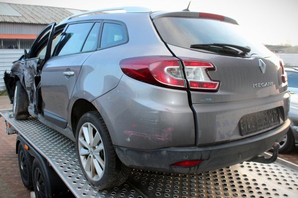Roleta bagażnika Renault Megane III 2009 (2008-2012) Kombi 